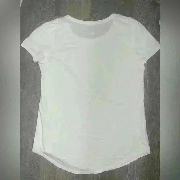 Lululemon soft t-shirt short sleeve size 8 in white - Picture 2 of 4